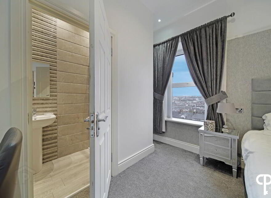 24 Marlborough Street, Derry, BT48 9AY