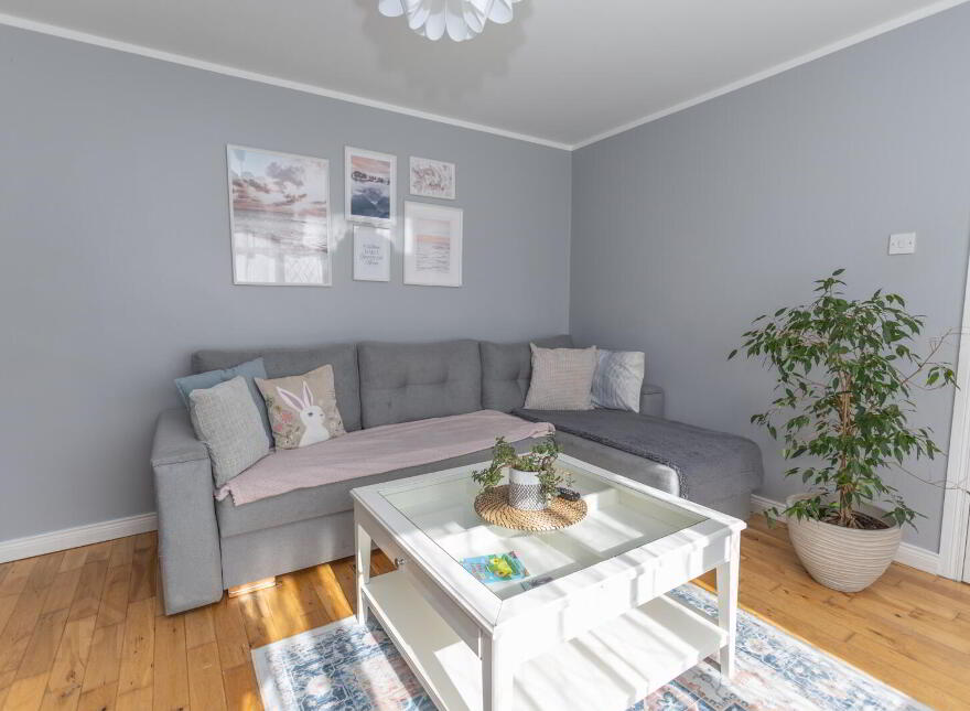 5 Ridgefield Grove, Warrenpoint, Newry, BT34 3JX