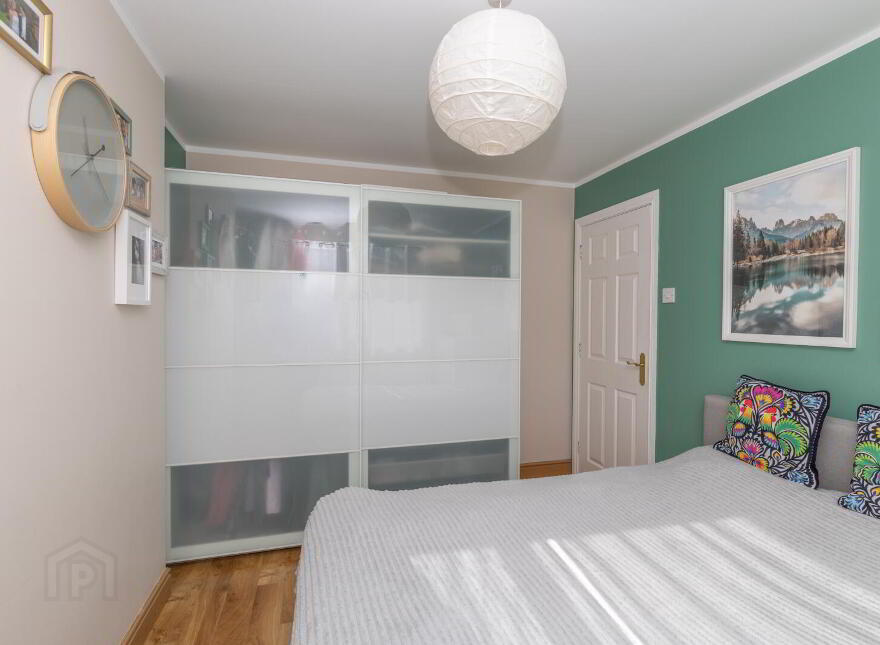 5 Ridgefield Grove, Warrenpoint, Newry, BT34 3JX