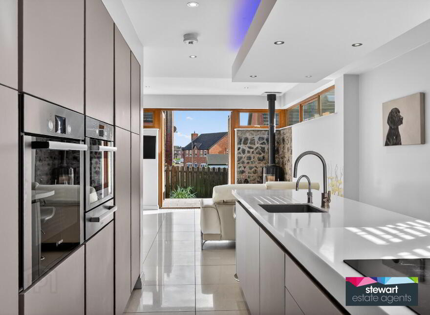 4 Wellington Park Drive, Maghaberry, BT67 0UP