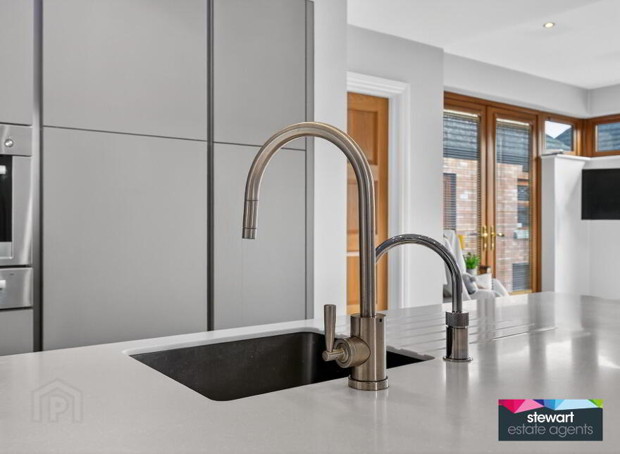 4 Wellington Park Drive, Maghaberry, BT67 0UP