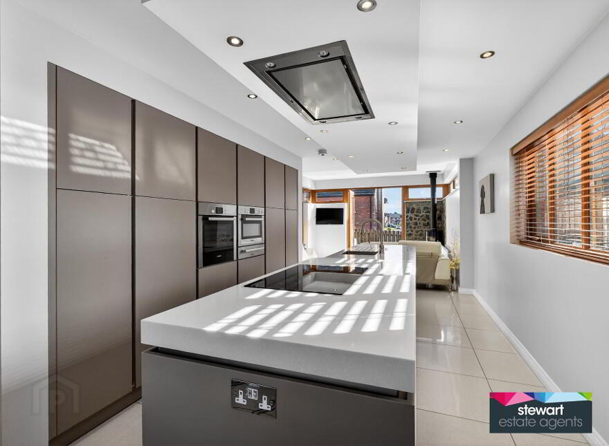 4 Wellington Park Drive, Maghaberry, BT67 0UP