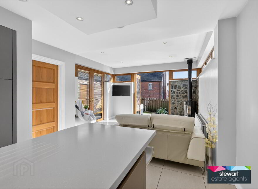4 Wellington Park Drive, Maghaberry, BT67 0UP