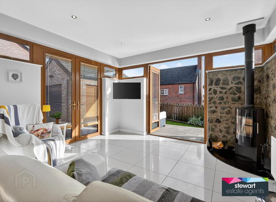 4 Wellington Park Drive, Maghaberry, BT67 0UP