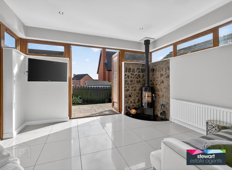 4 Wellington Park Drive, Maghaberry, BT67 0UP