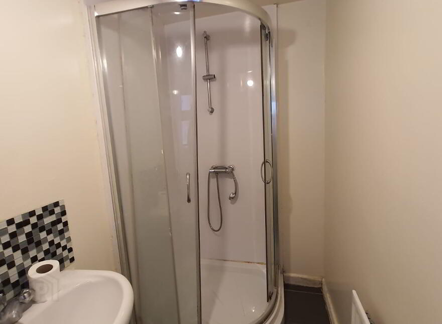 Flat 3 176B Antrim Road, Belfast, BT15 2AJ