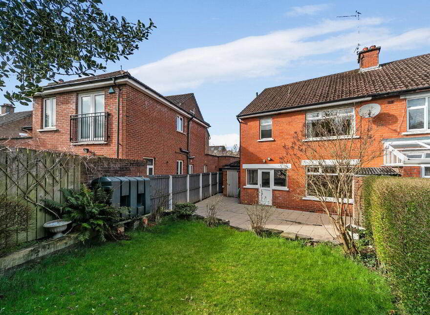21 Hillside Crescent, Belfast, BT9 5EN
