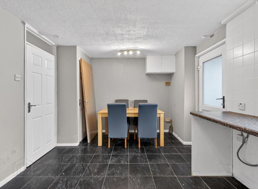 224 River Road, Dunmurry, BT17 9DS