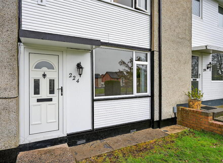 224 River Road, Dunmurry, BT17 9DS