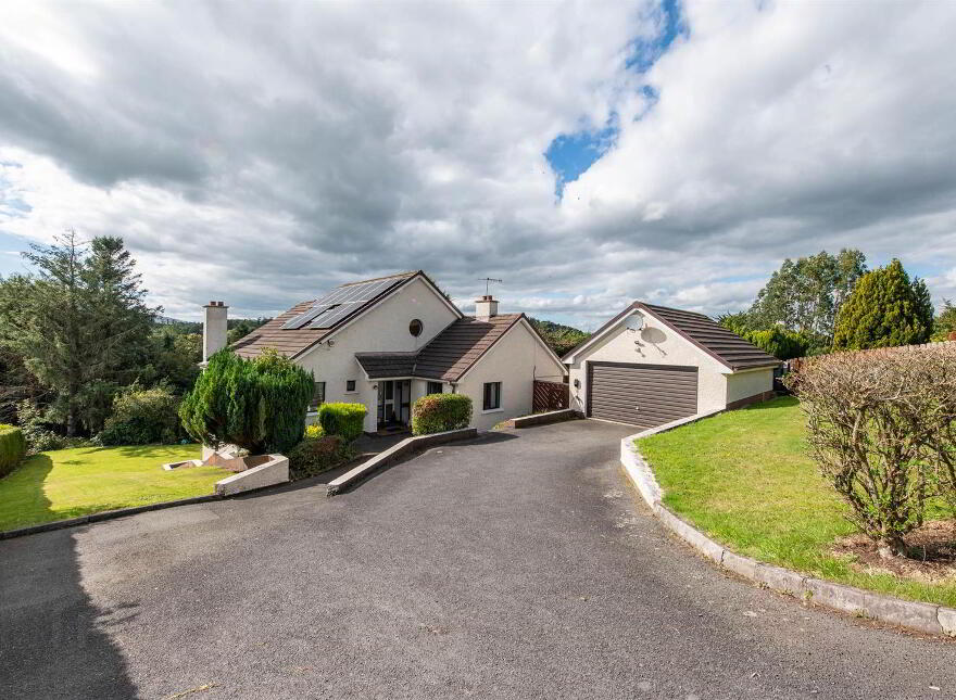 8 Millhill Drive, Ballynahinch, BT24 8LL