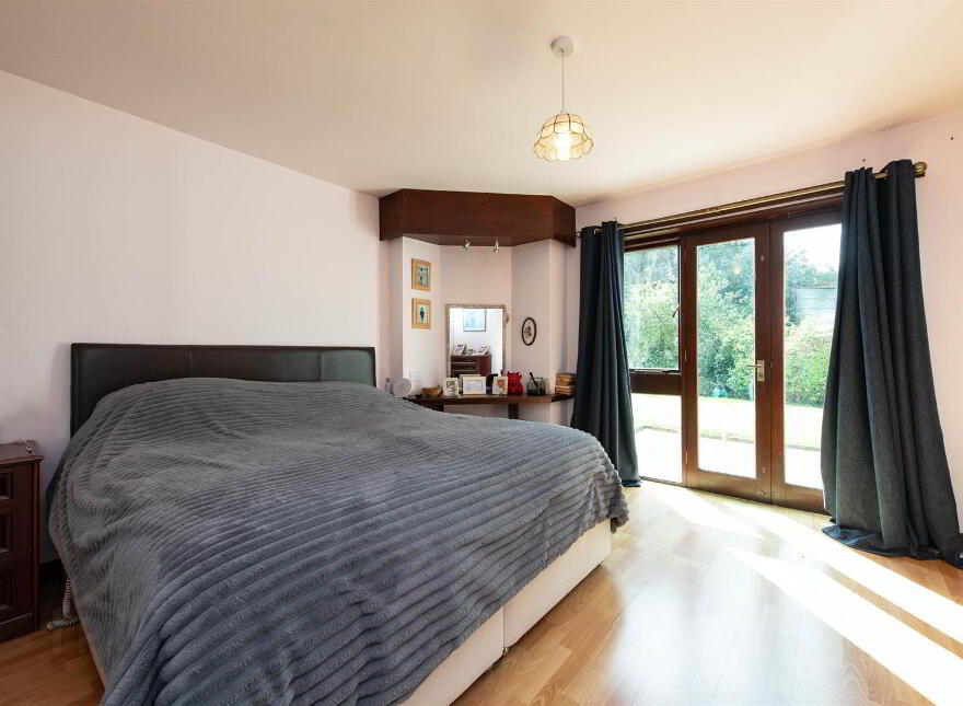 8 Millhill Drive, Ballynahinch, BT24 8LL