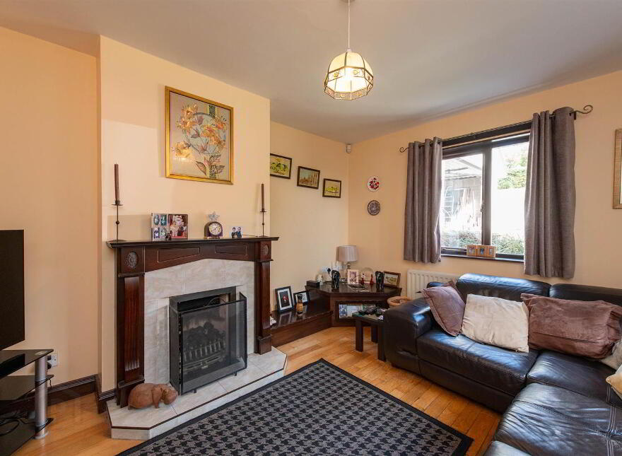8 Millhill Drive, Ballynahinch, BT24 8LL