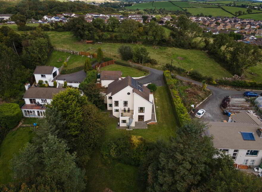 8 Millhill Drive, Ballynahinch, BT24 8LL