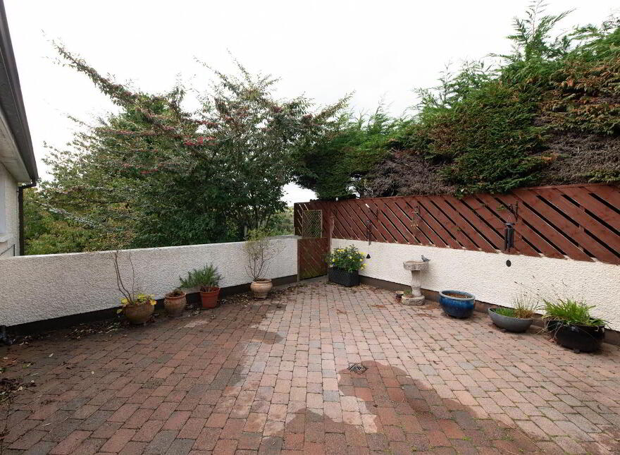 8 Millhill Drive, Ballynahinch, BT24 8LL
