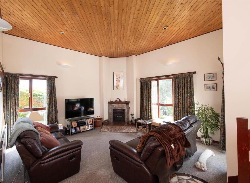 8 Millhill Drive, Ballynahinch, BT24 8LL