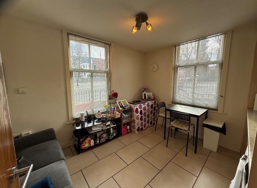 Apt 2 Malone Cottages, 207 Sandy Row, Belfast, BT12 5ED