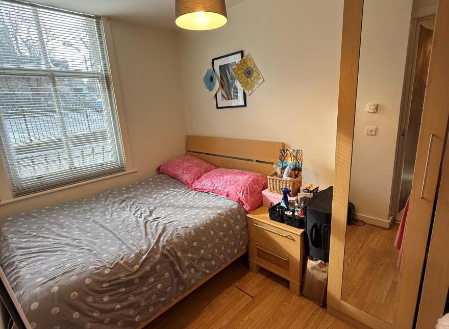 Apt 2 Malone Cottages, 207 Sandy Row, Belfast, BT12 5ED