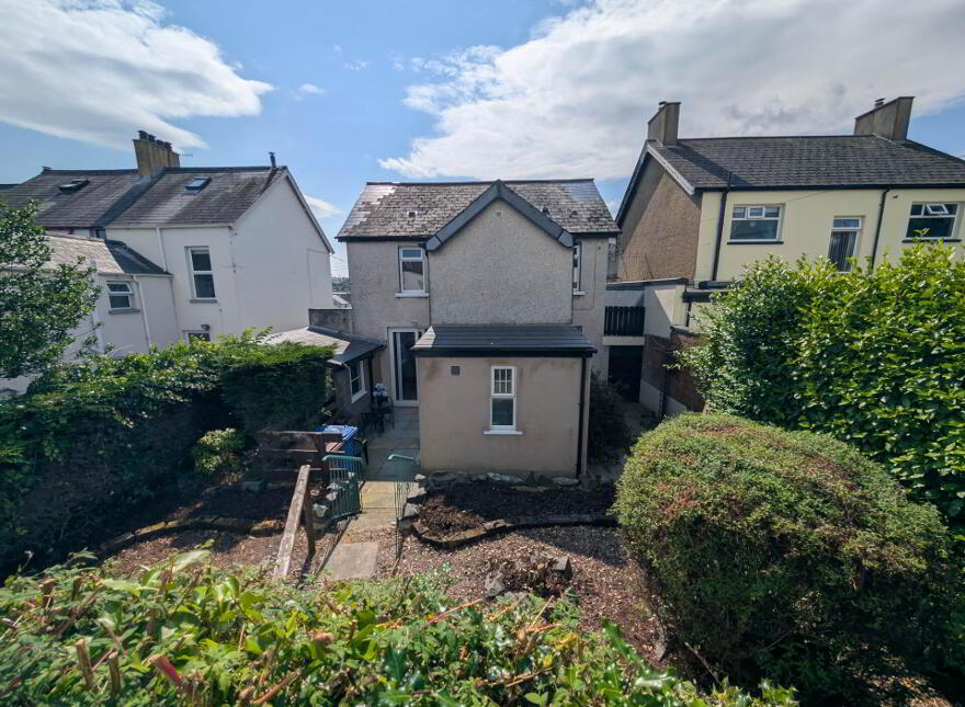 54 The Roddens, Larne, BT40 1QH