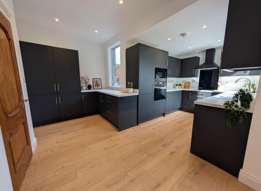54 The Roddens, Larne, BT40 1QH