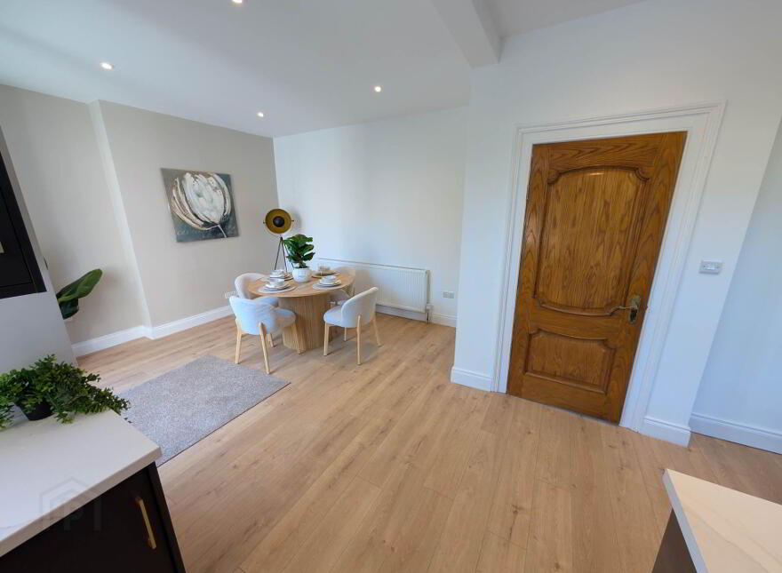 54 The Roddens, Larne, BT40 1QH