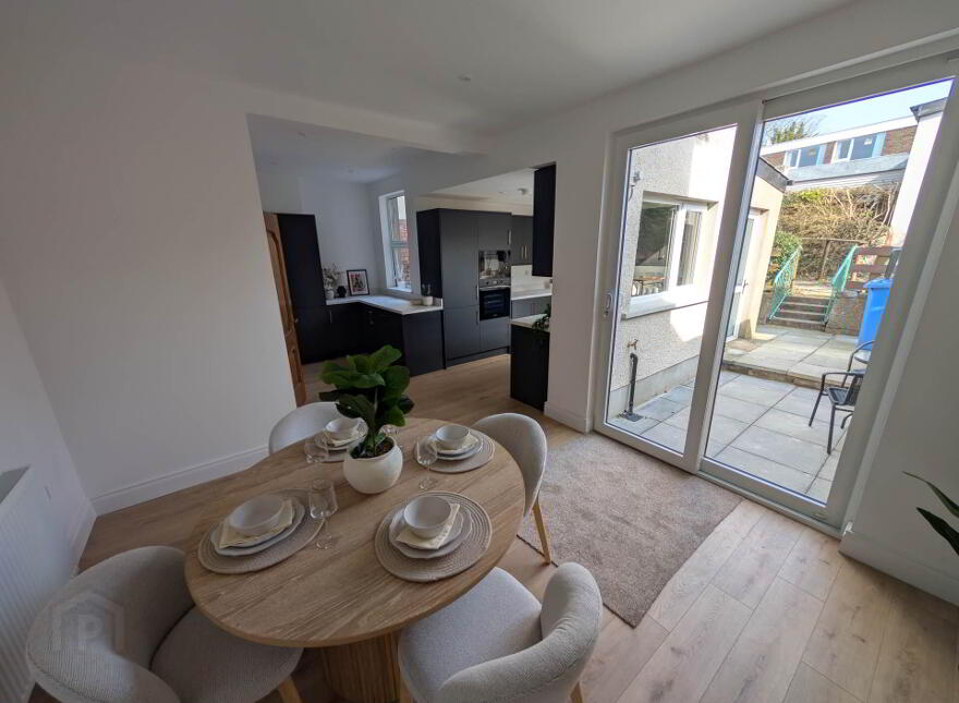 54 The Roddens, Larne, BT40 1QH