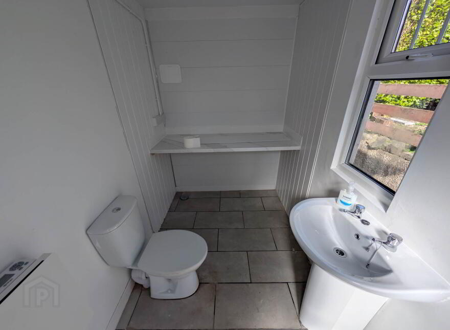 54 The Roddens, Larne, BT40 1QH