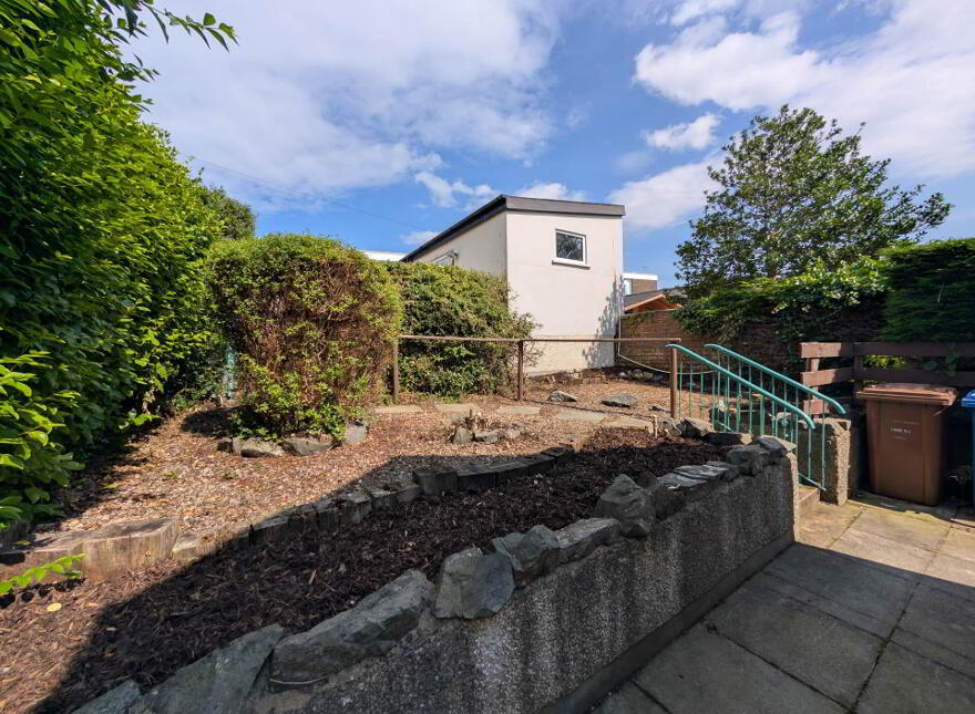 54 The Roddens, Larne, BT40 1QH