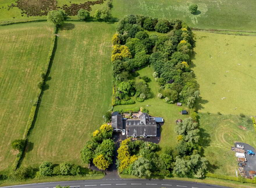 76A Magheraknock Road, Ballynahinch, BT24 8TJ