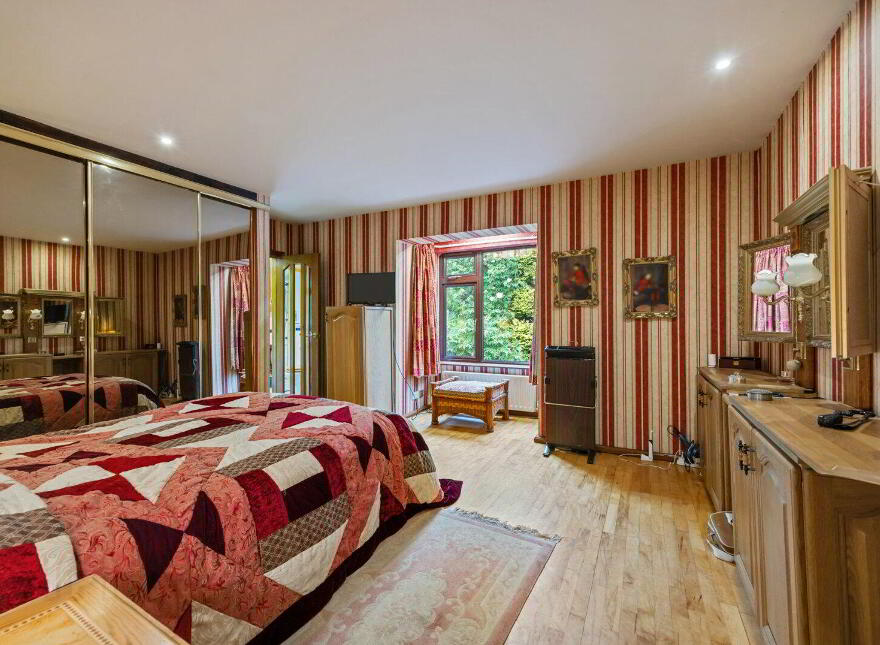 76A Magheraknock Road, Ballynahinch, BT24 8TJ