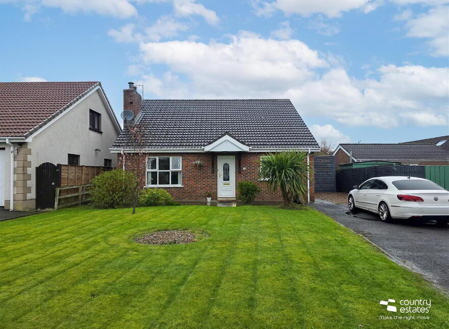 28 Crossgreen, Carrickfergus, BT38 8DN