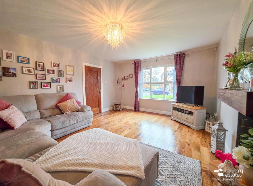 28 Crossgreen, Carrickfergus, BT38 8DN