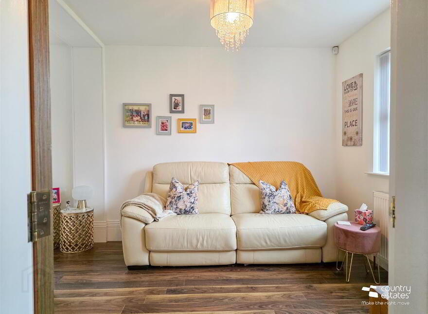 28 Crossgreen, Carrickfergus, BT38 8DN
