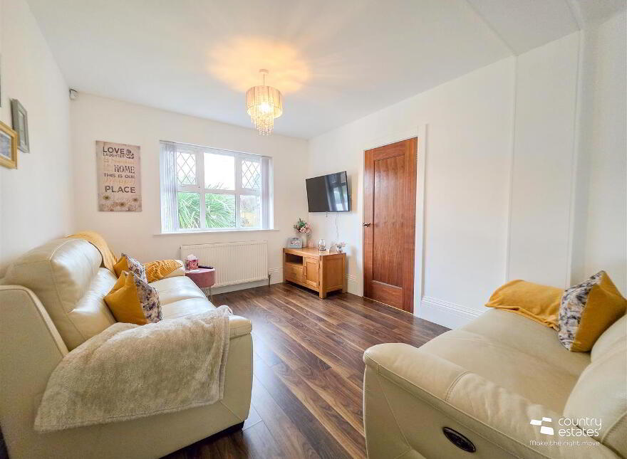 28 Crossgreen, Carrickfergus, BT38 8DN