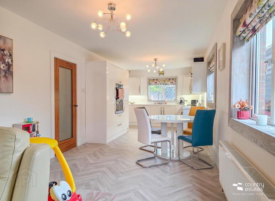 28 Crossgreen, Carrickfergus, BT38 8DN