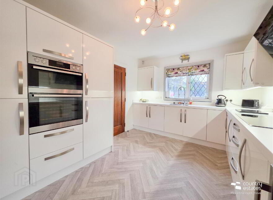28 Crossgreen, Carrickfergus, BT38 8DN
