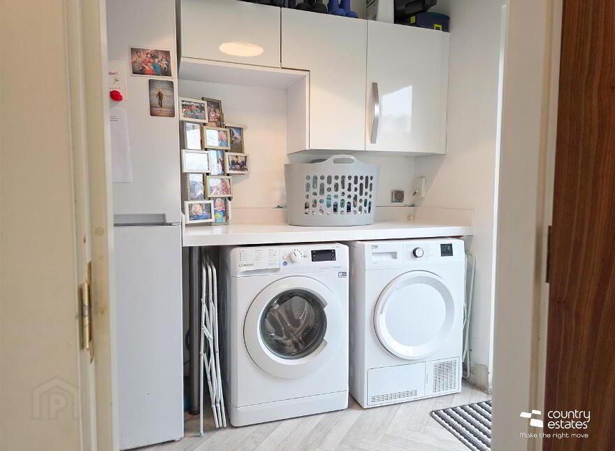 28 Crossgreen, Carrickfergus, BT38 8DN