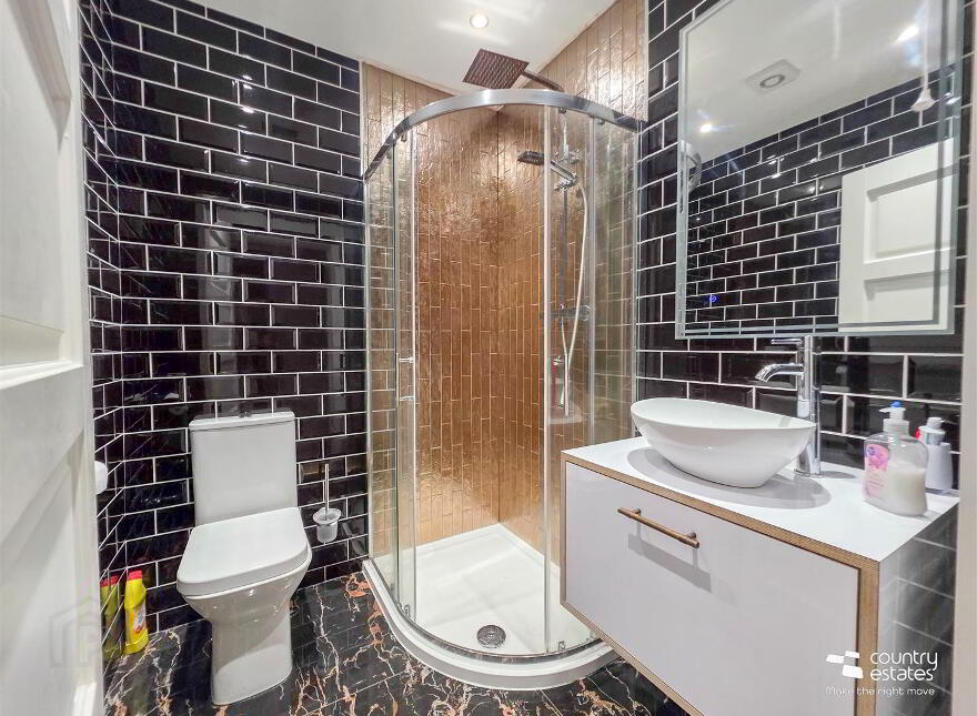 28 Crossgreen, Carrickfergus, BT38 8DN