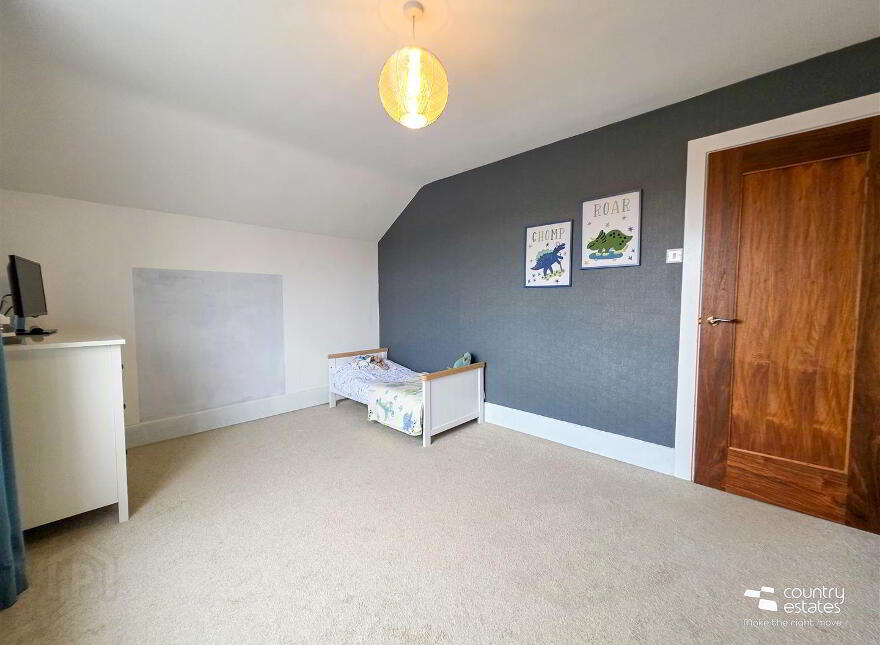 28 Crossgreen, Carrickfergus, BT38 8DN