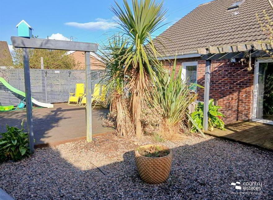28 Crossgreen, Carrickfergus, BT38 8DN