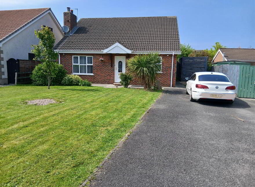 28 Crossgreen, Carrickfergus, BT38 8DN