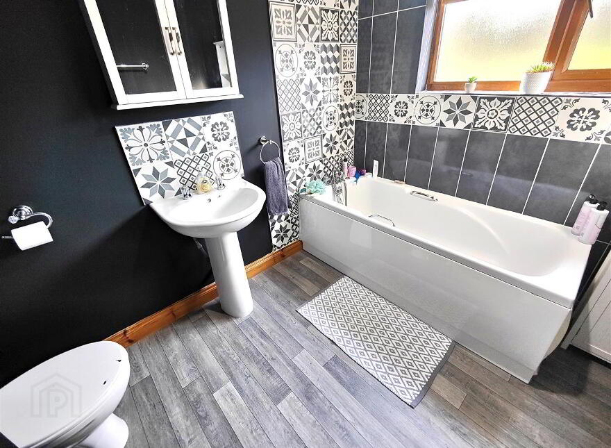 2 Altnagarron Close, Belfast, BT13 3TW