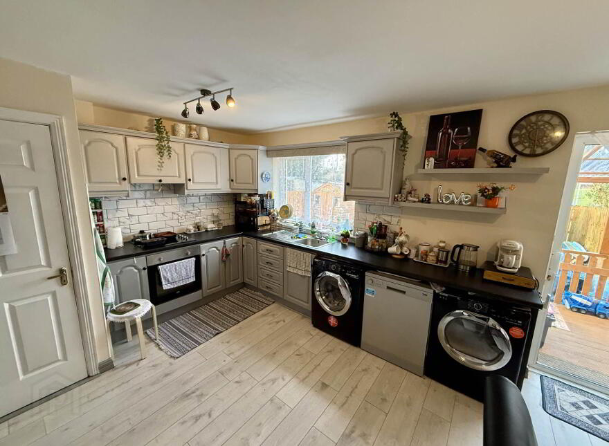 16 Abbey Vale, Ballyhaunis, F35WR88