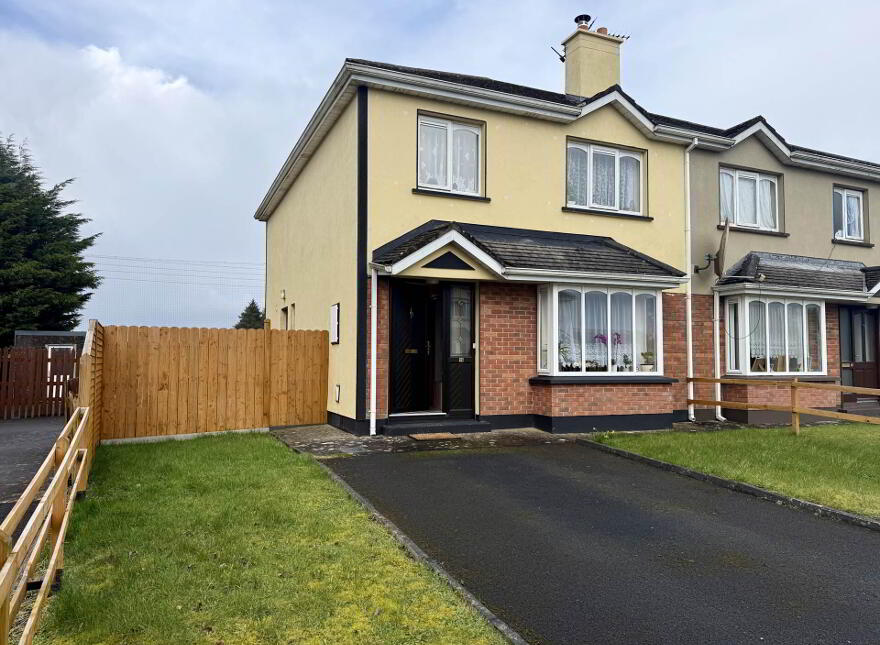 16 Abbey Vale, Ballyhaunis, F35WR88