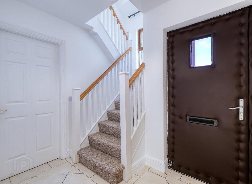 24 Druid Glen, White Linen Woods, N39C8H7