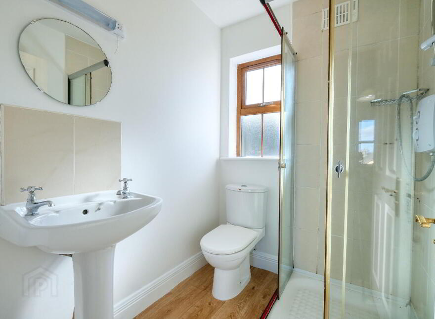 24 Druid Glen, White Linen Woods, N39C8H7