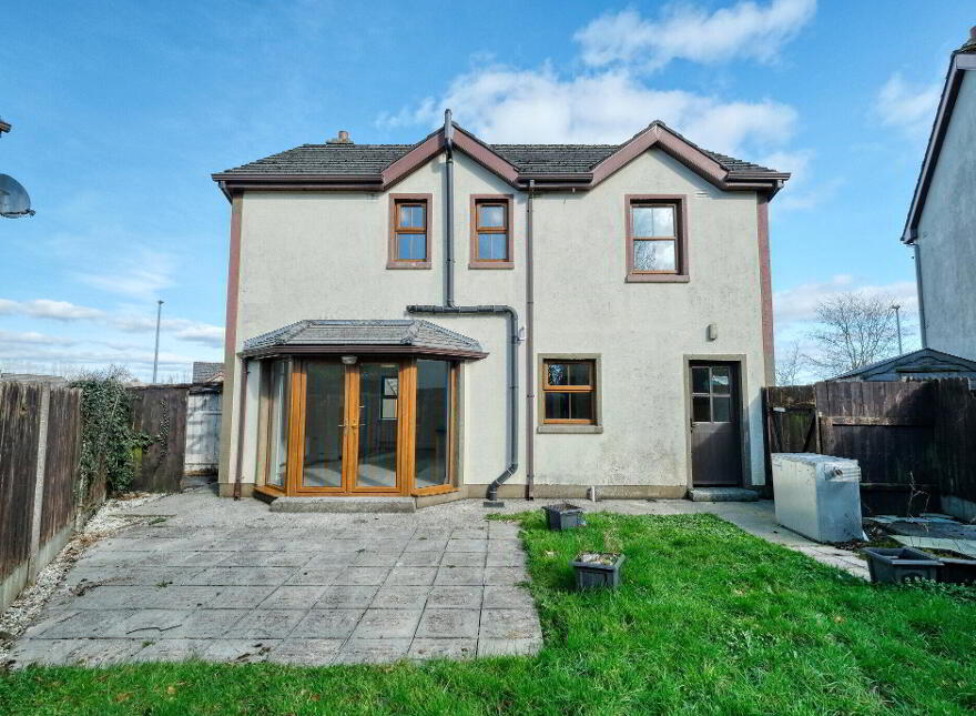 24 Druid Glen, White Linen Woods, N39C8H7