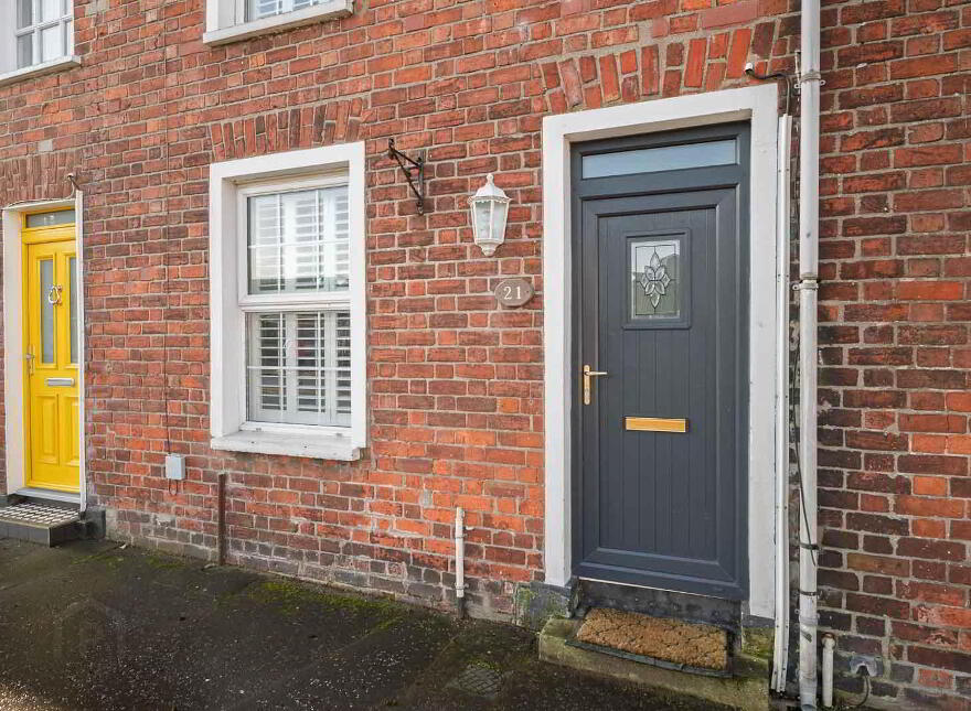 21 Downshire Road, Holywood, BT18 9LX