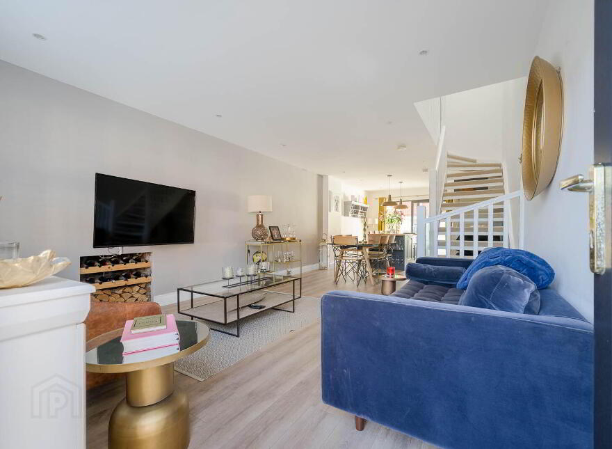 21 Downshire Road, Holywood, BT18 9LX