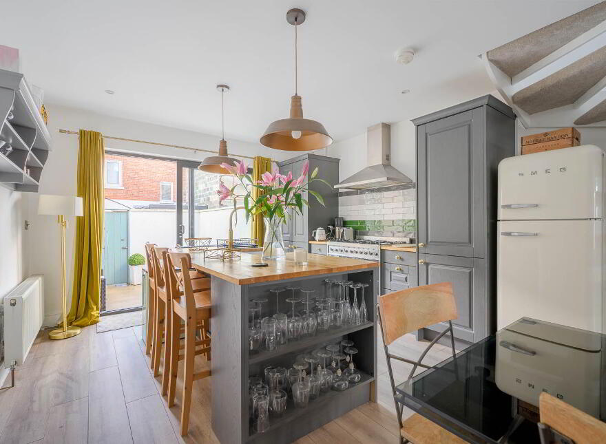 21 Downshire Road, Holywood, BT18 9LX