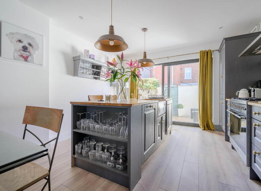 21 Downshire Road, Holywood, BT18 9LX